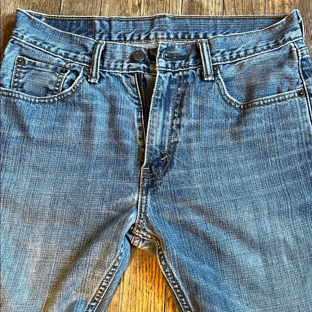 Levi’s 505 jeans straight leg light wash broken in 30 x 32 classic denim